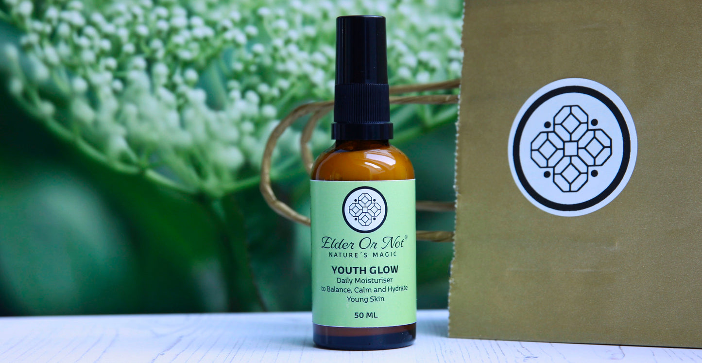 Youth Glow Daily Moisturiser to Balance Calm and Hydrate Young Skin with gift bag 50ml